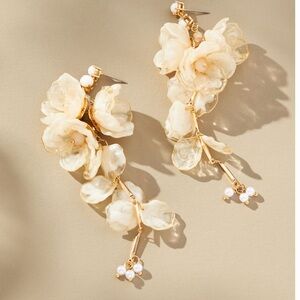 NWT Blossom drop earrings